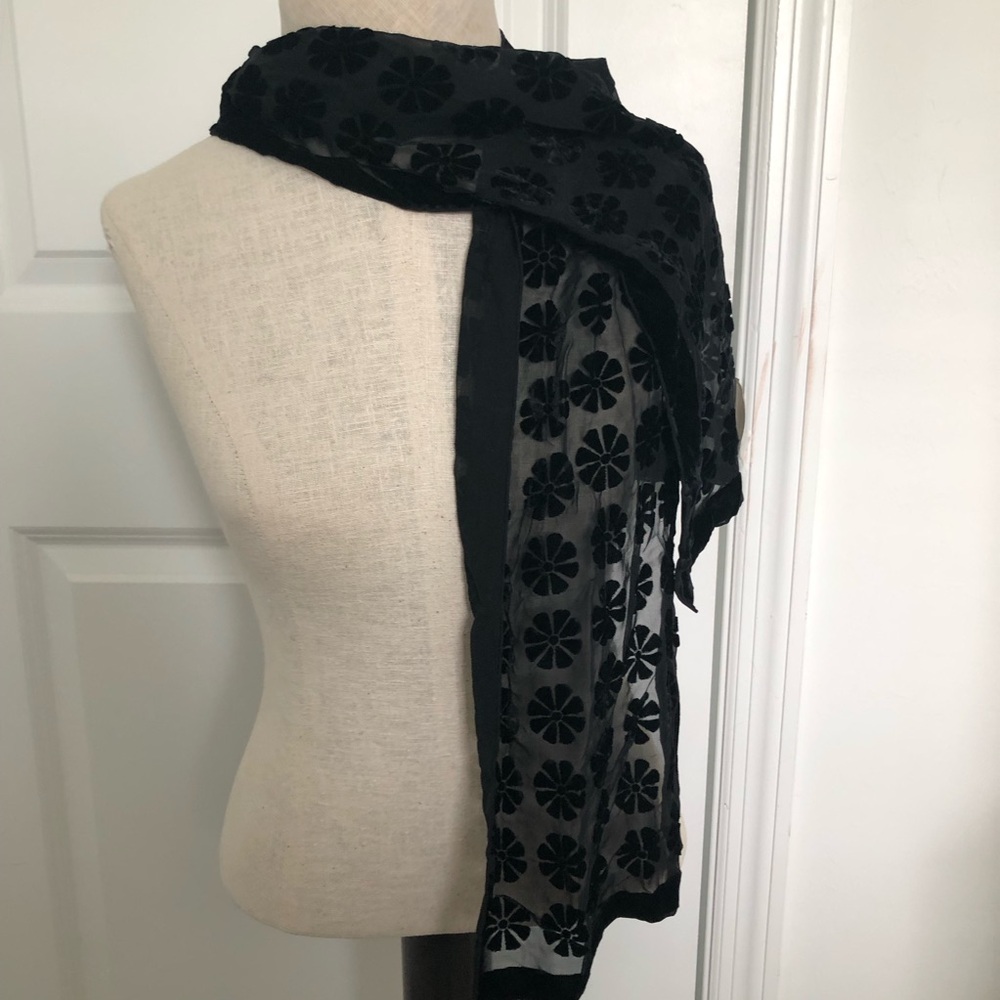 Black Velvet Floral Pattern Sheer Scarf